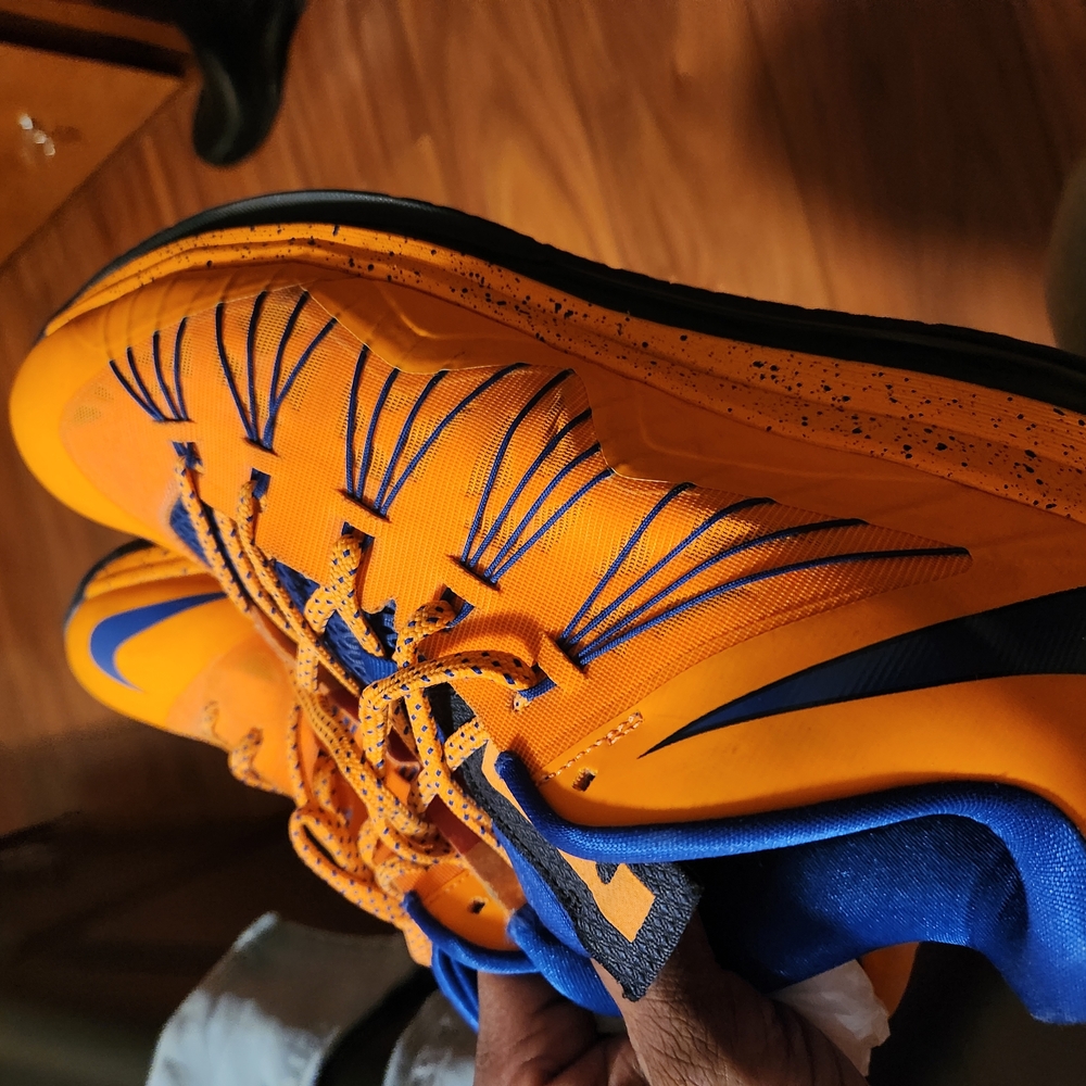 Nike Men's Orange and Blue Athletic Shoes